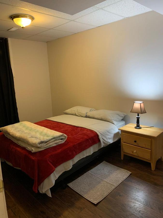 Ottawa Airport Guesthouse Bagian luar foto